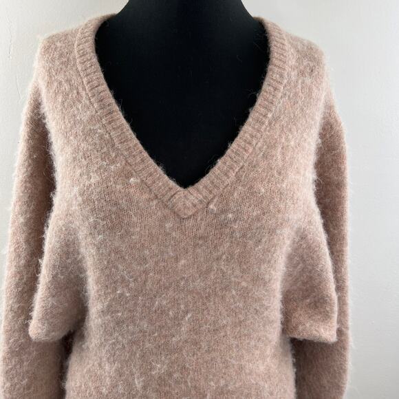 THE GROUP BABATON Pink Alpaca Wool Blend V-Neck Fuzzy Pullover Sweater Sz 1(XS) - Picture 2 of 9